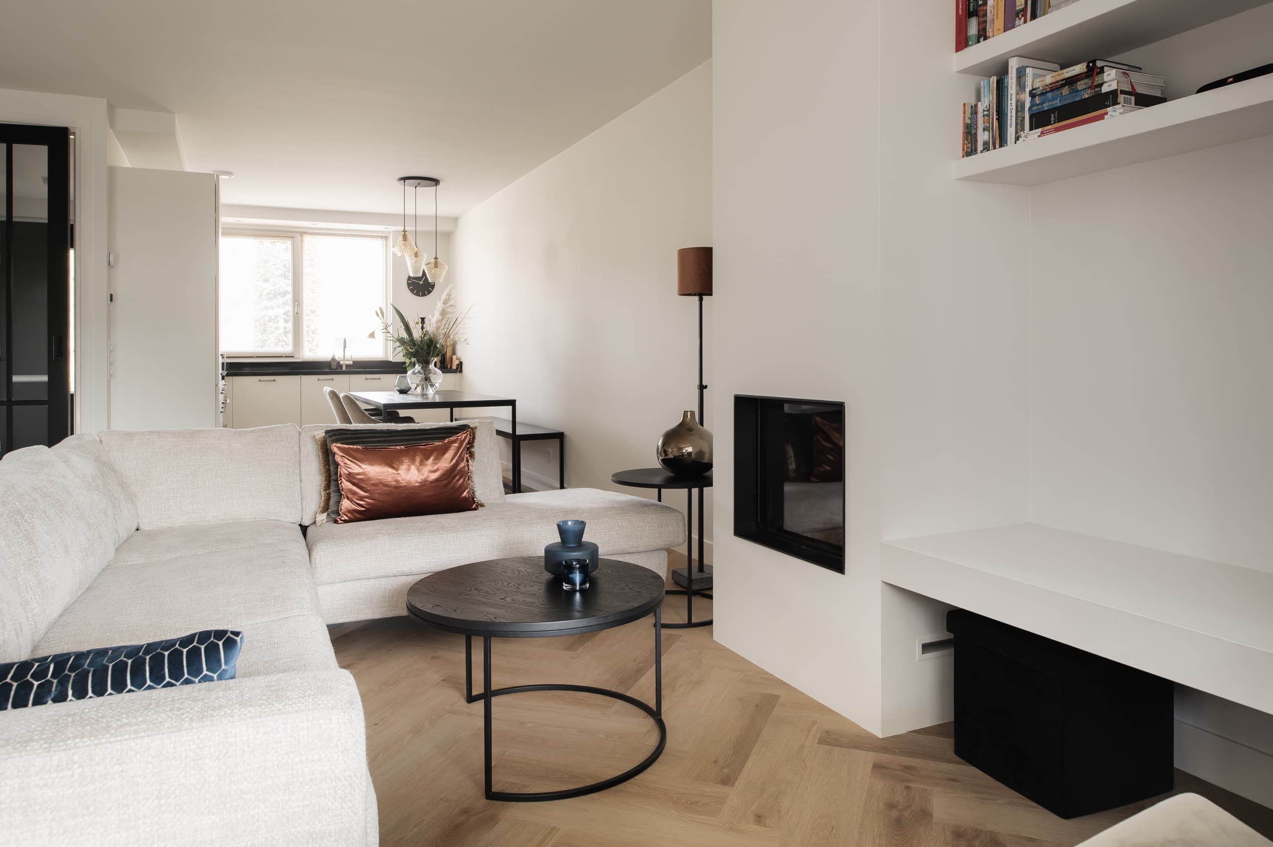 Stalen meubels op maat voor een woning 1